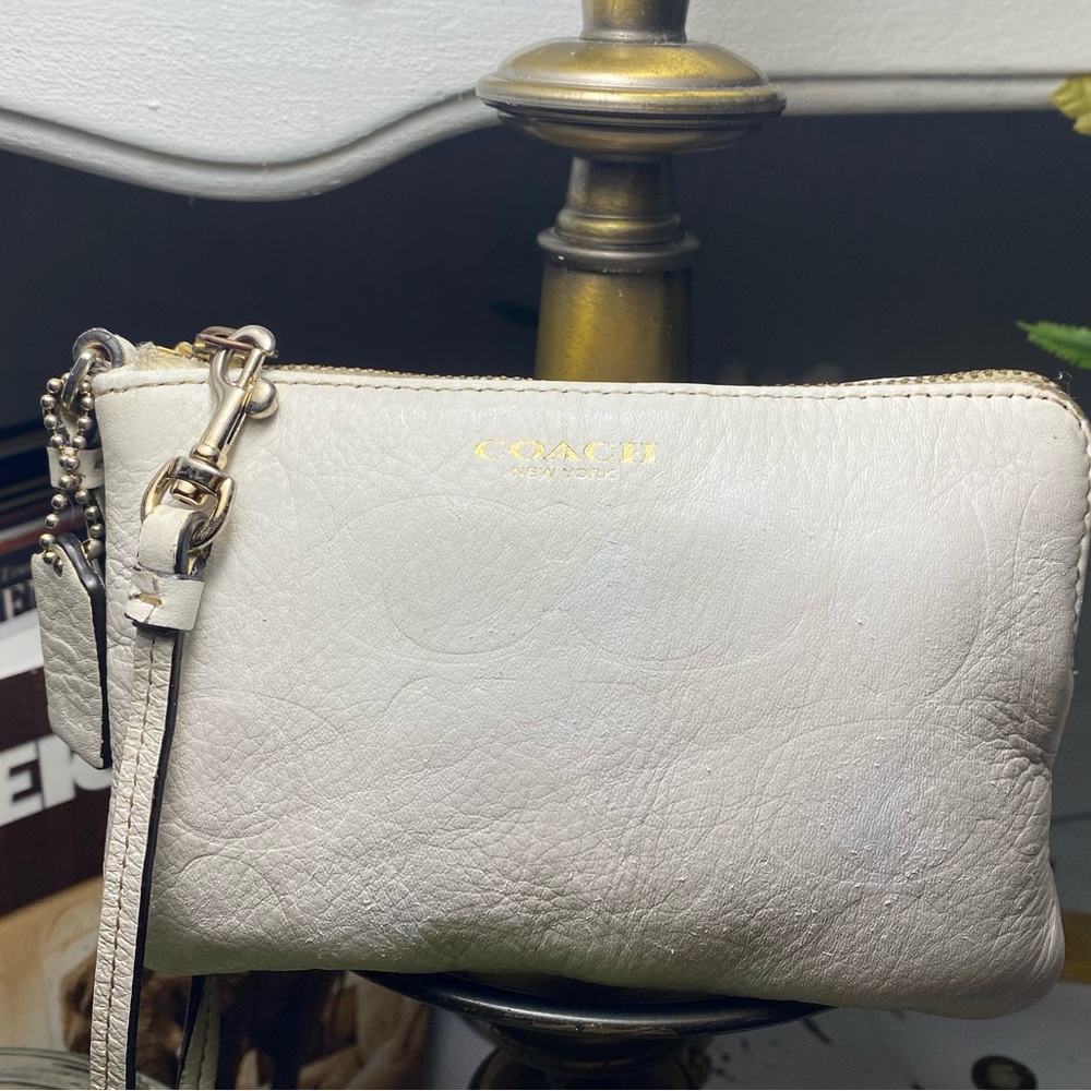 Coach White Shoulder Bag